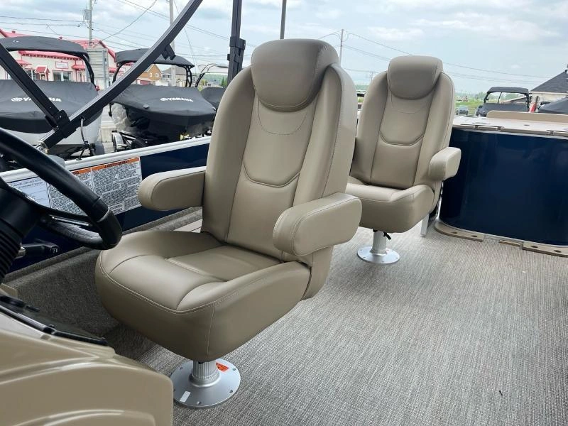 Sylvan Mirage 8522 Party Fish 115hp 2026 alt