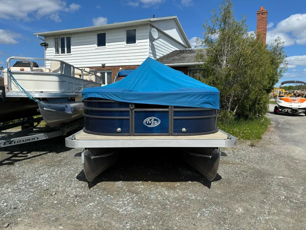 2020 Montego Bay 8522 DLX