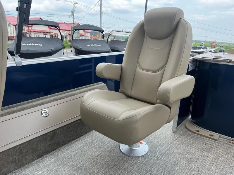 Sylvan Mirage 8522 Party Fish 115hp 2026 alt