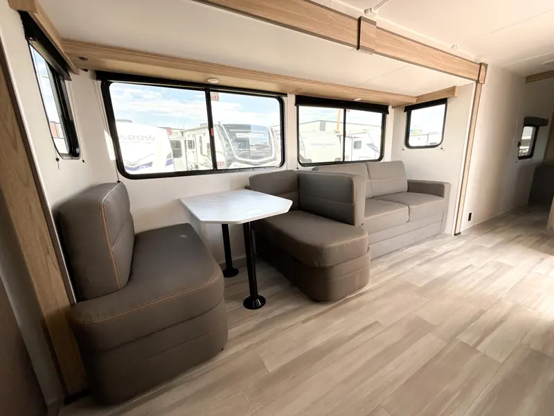 2025 Heartland A-32BH Avenir Travel Trailer thumbnail 8