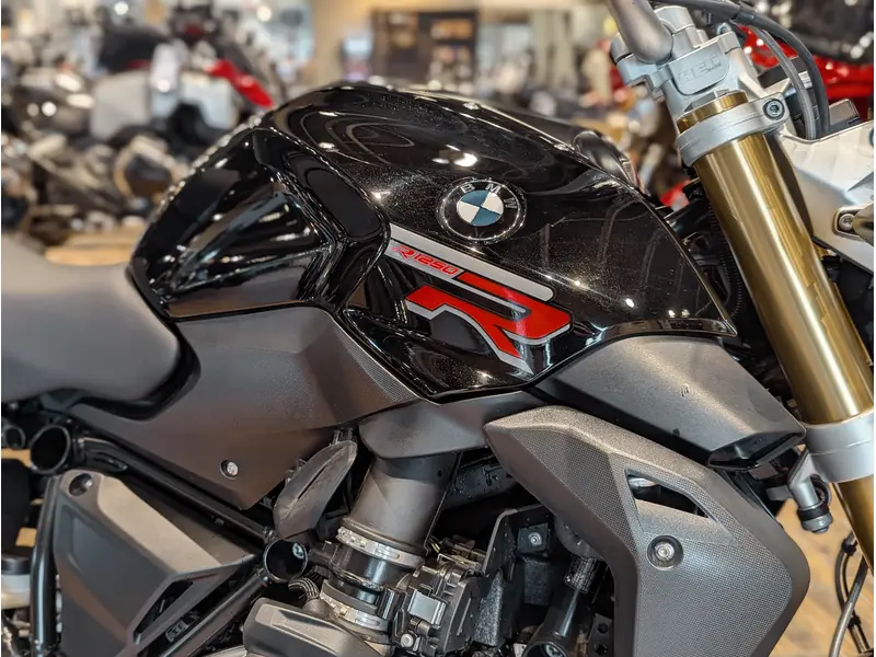 2019 BMW R 1250 R // Black Storm Metallic
