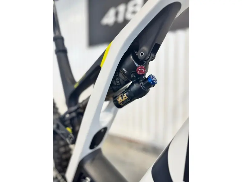 2025 Husqvarna MC6 | SRAM 12-S X01 EP801