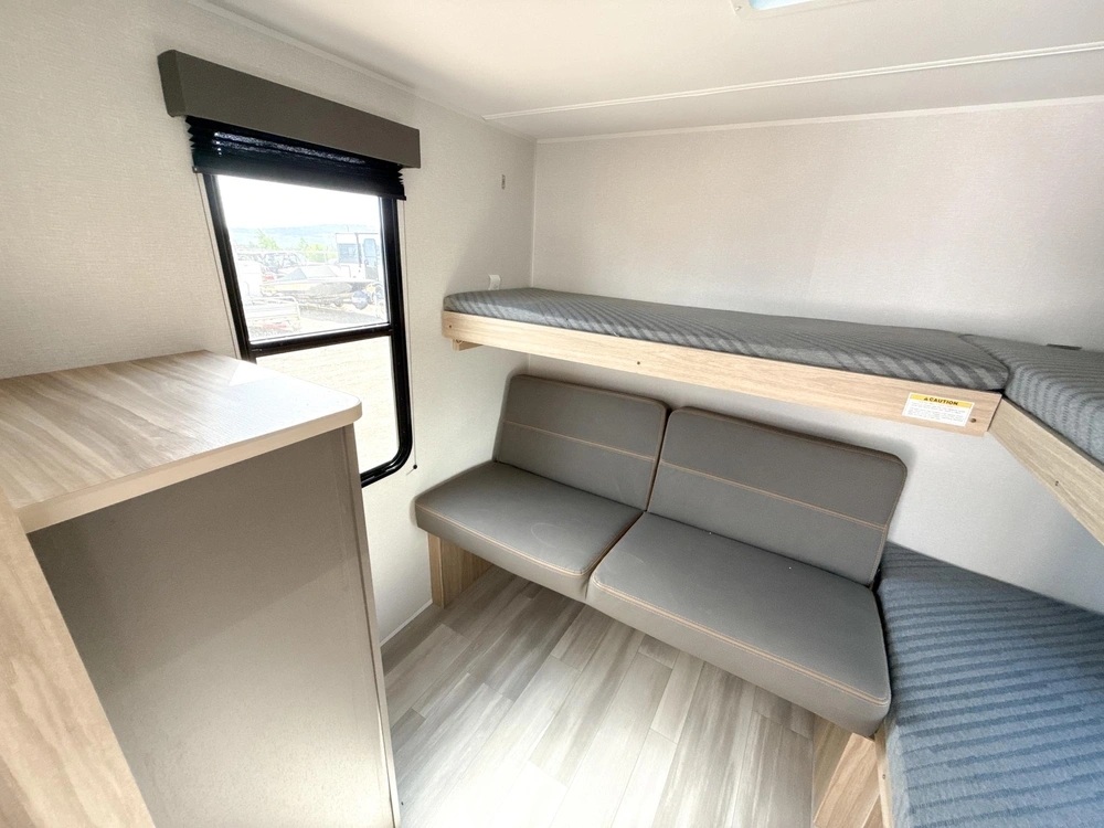 2025 Heartland A-32bh Avenir Travel Trailer alt