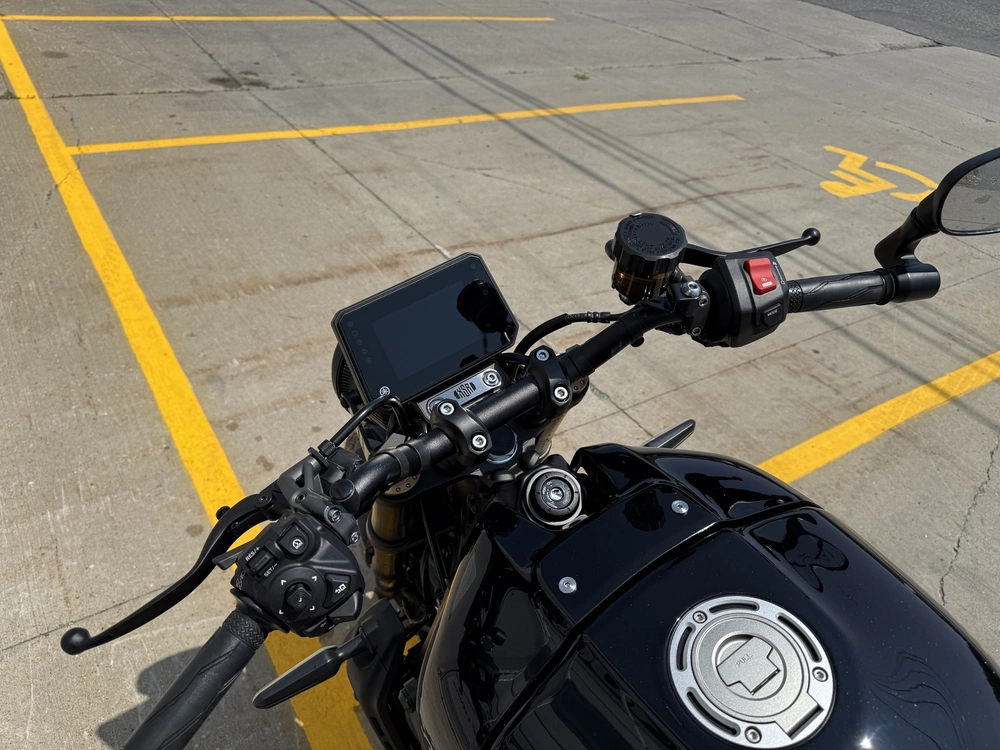 2025 Yamaha Xsr900 alt