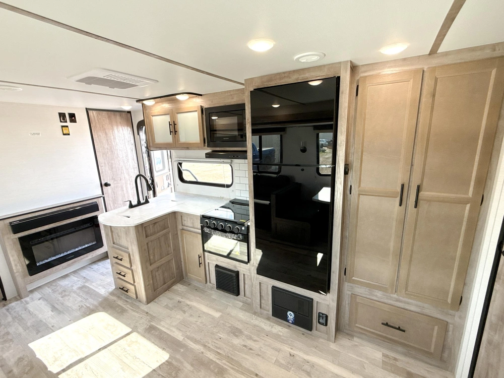 2025 Gulf Stream Ameri-lite Travel Trailer 268bh alt