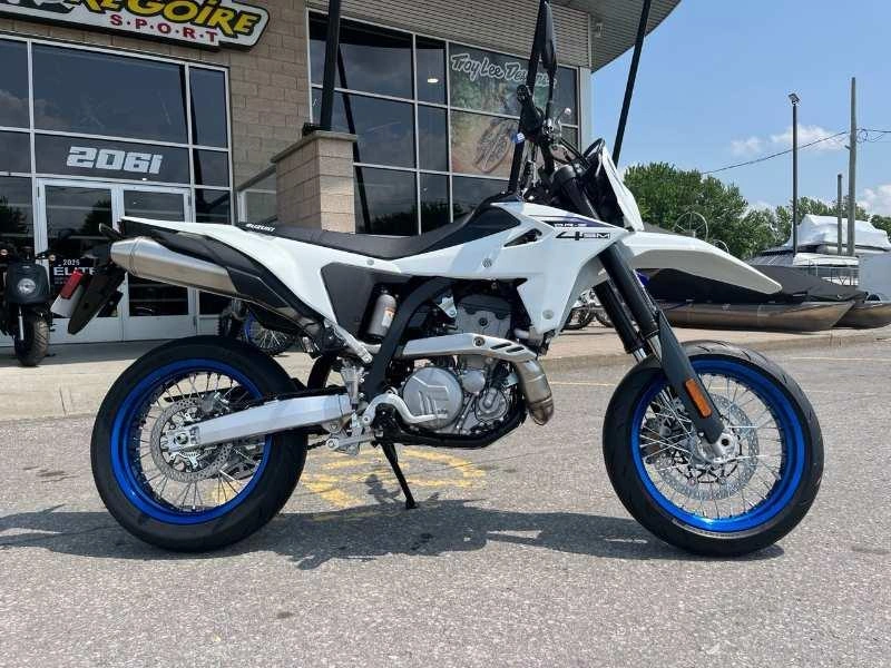 2025 Suzuki Dr-z4sm alt