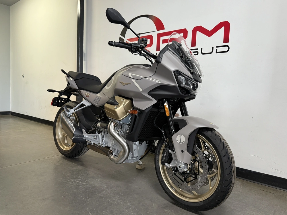 Moto Guzzi V100 Mandello 2024 alt