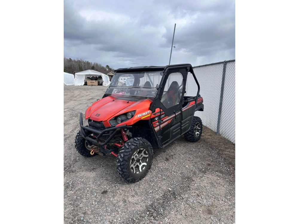 Kawasaki Teryx 800 2017 alt