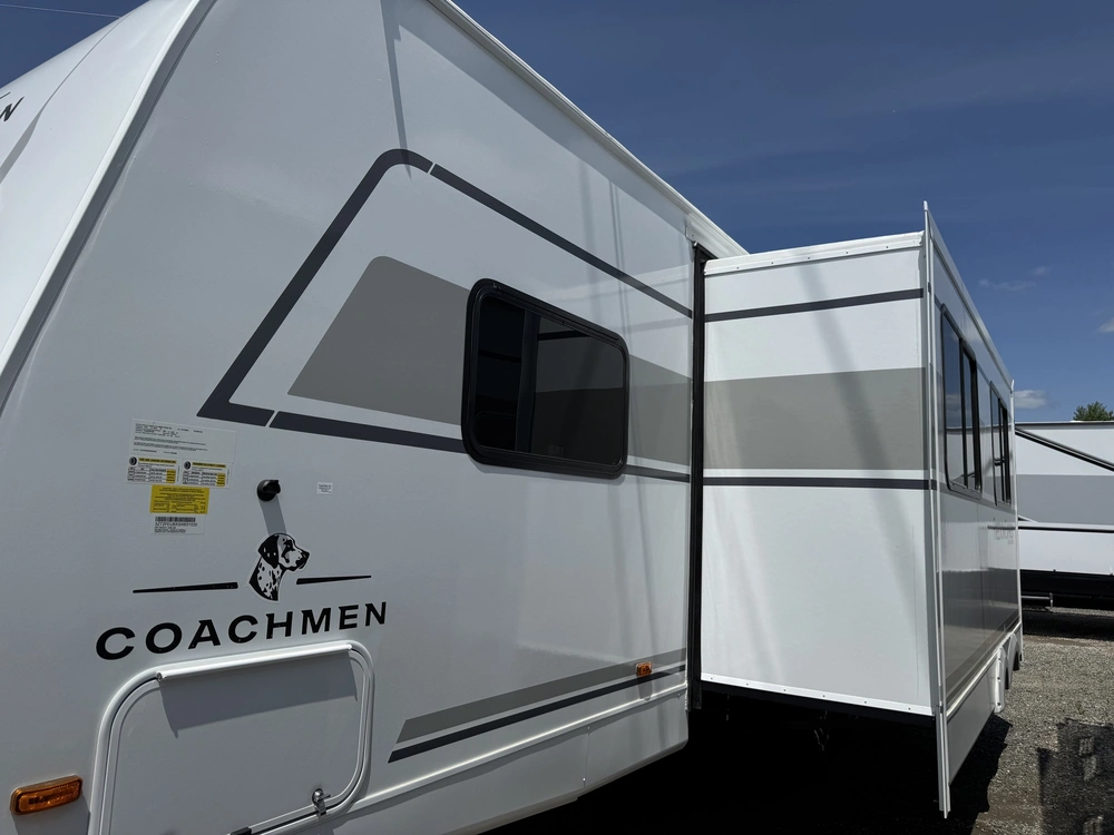 Coachmen Freedom Express Select 29se 2025 alt
