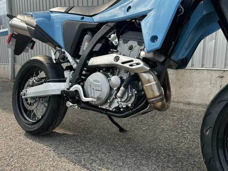 2025 Suzuki DR-Z4SM thumbnail 20