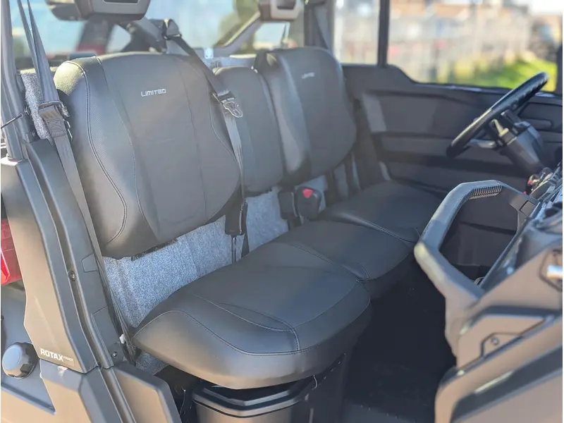 2025 Can-Am Defender Limited HD10