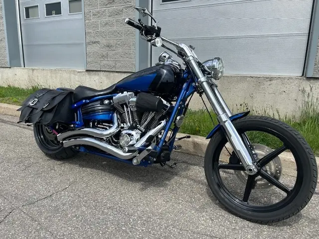 Harley-Davidson ROCKER CFXCWC 2010