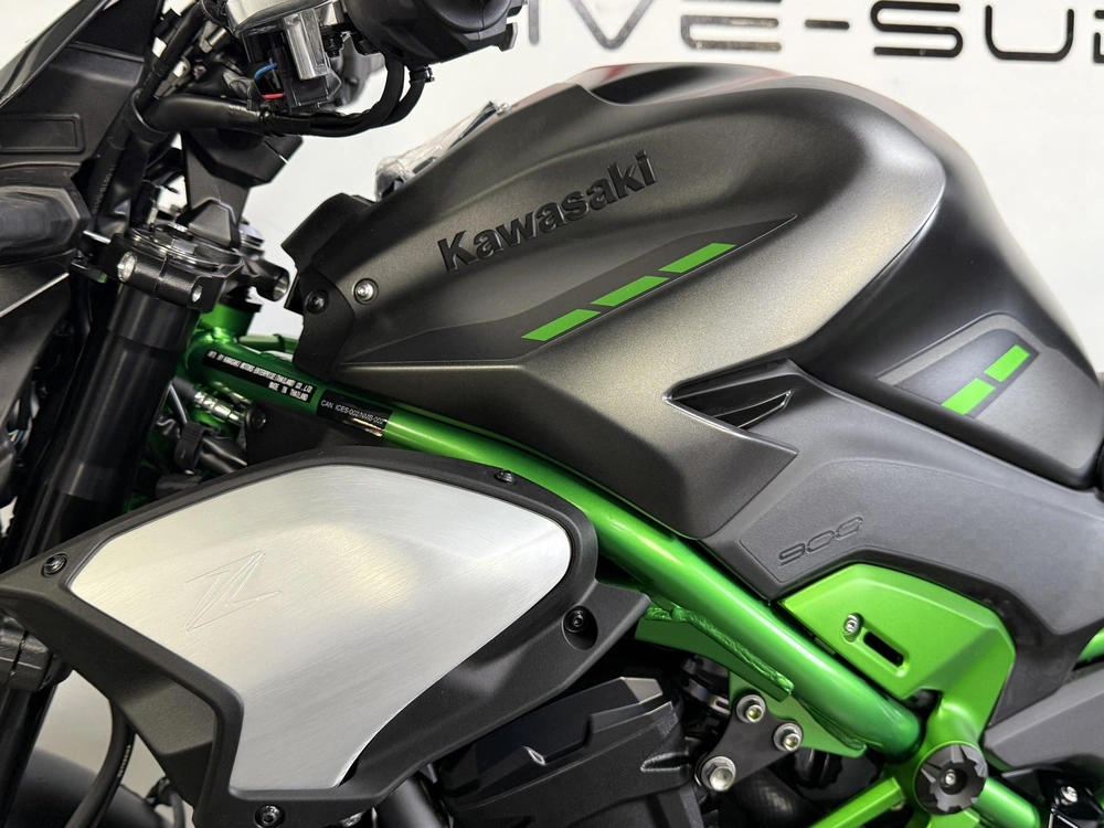 2025 Kawasaki Z900 *6.29% Jusqu'à 84 Mois alt