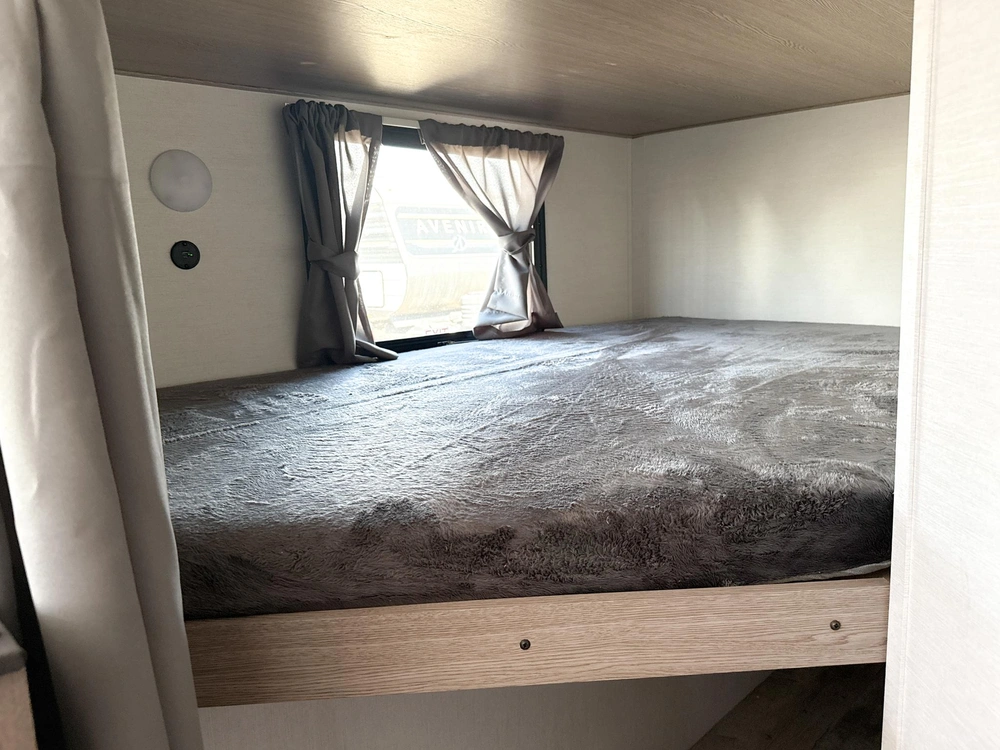 2025 Gulf Stream 26bhg Ameri-lite Travel Trailer alt