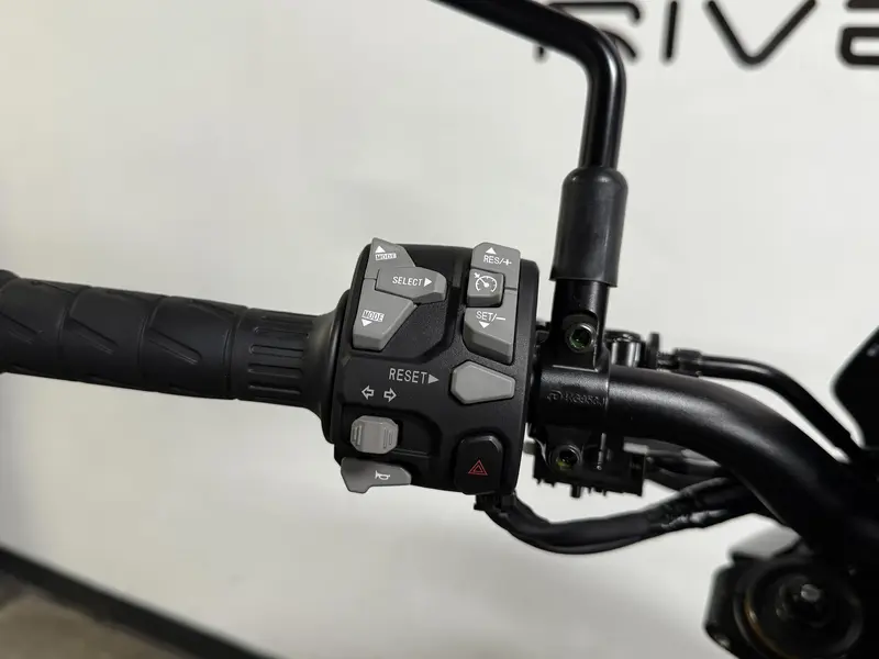 2025 Kawasaki Z900 SE *5.99% jusqu'à 84 mois💳