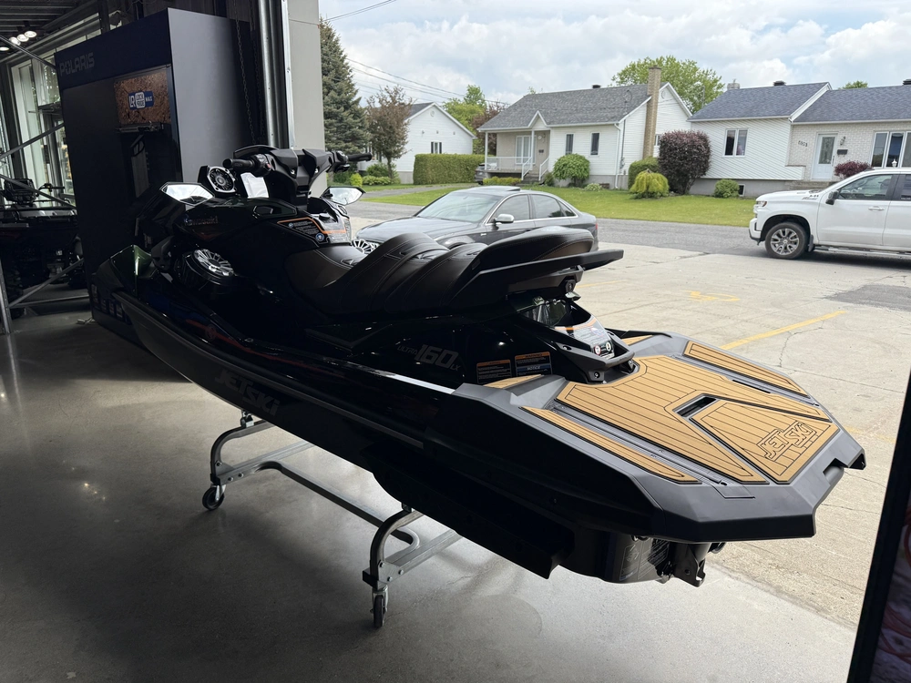 Kawasaki Jet Ski Ultra 160lx 2025 alt