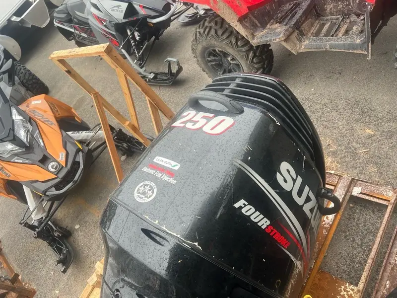 Suzuki DF250 APXX 2013