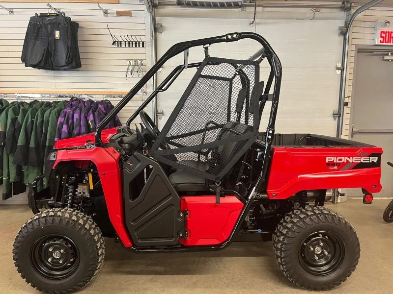 Honda Pioneer 520 2025 alt