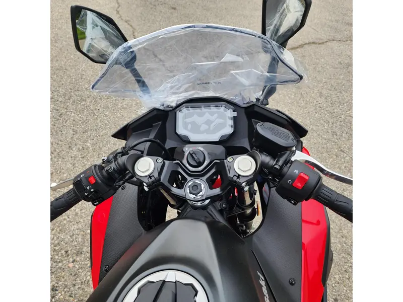 2025 Kawasaki Ninja 500 SE