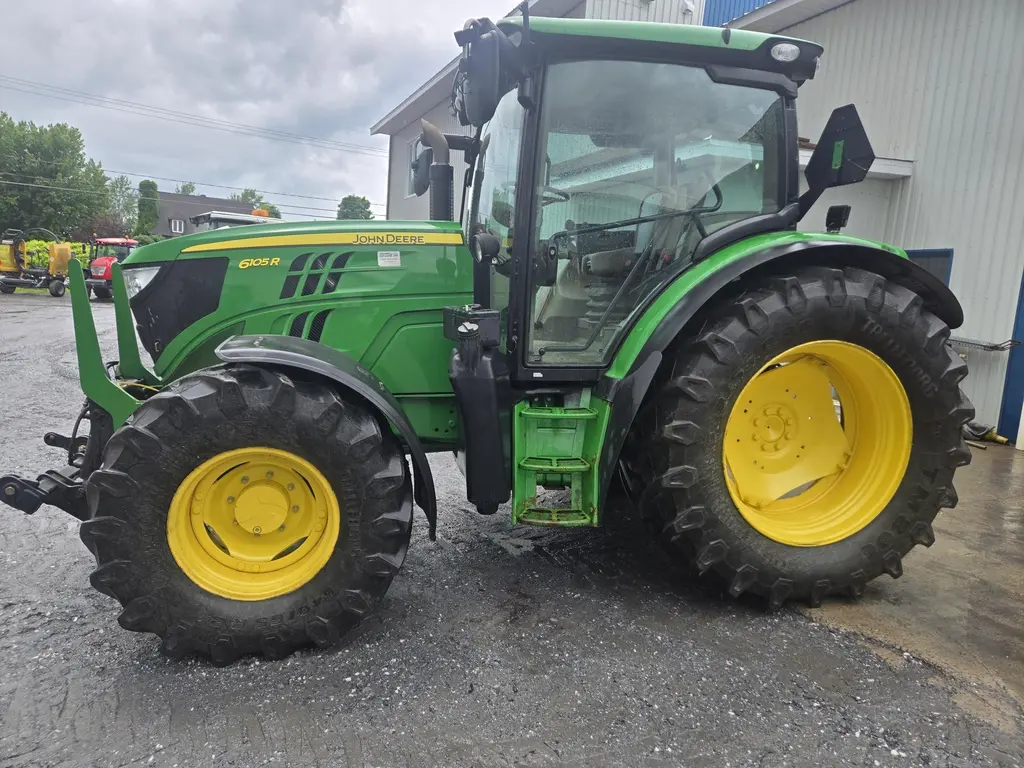 John Deere 6105R 2015