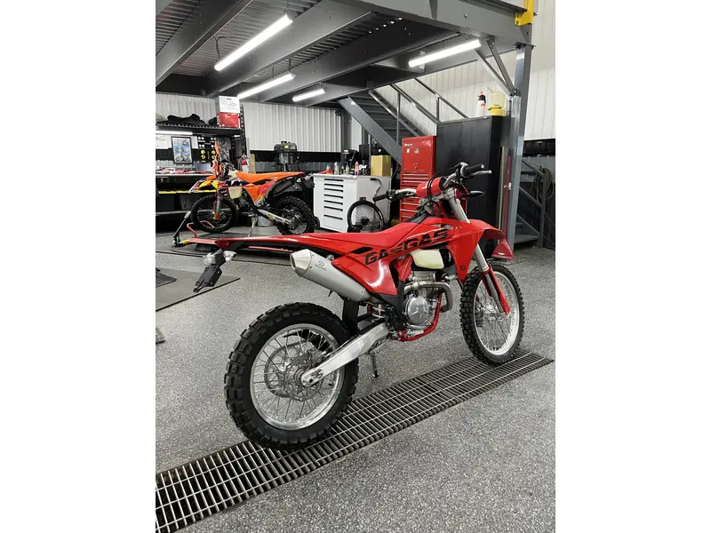 2025 GASGAS ES 350 thumbnail 2