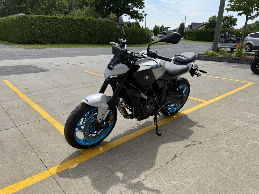 2025 Yamaha Mt-07 alt