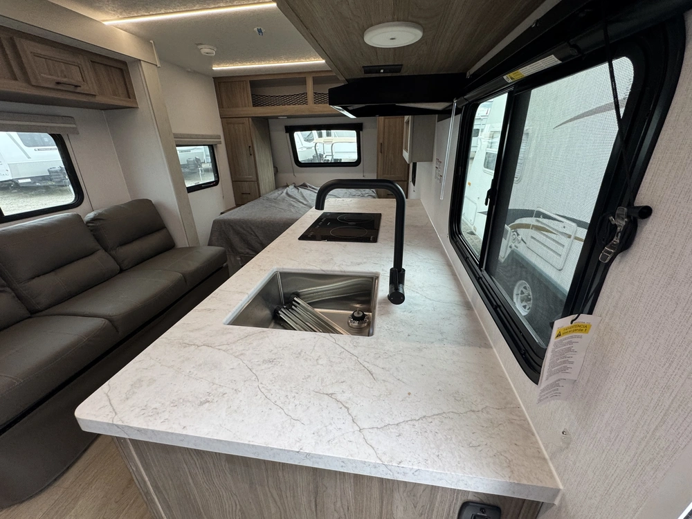 Coachmen Freedom Express Select 19se 2026 alt