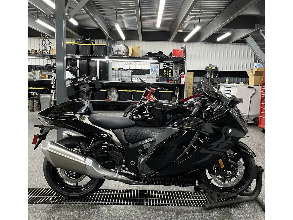 Suzuki HAYABUSA  2025