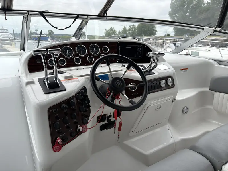 Chris-Craft CROWNE 32 1997