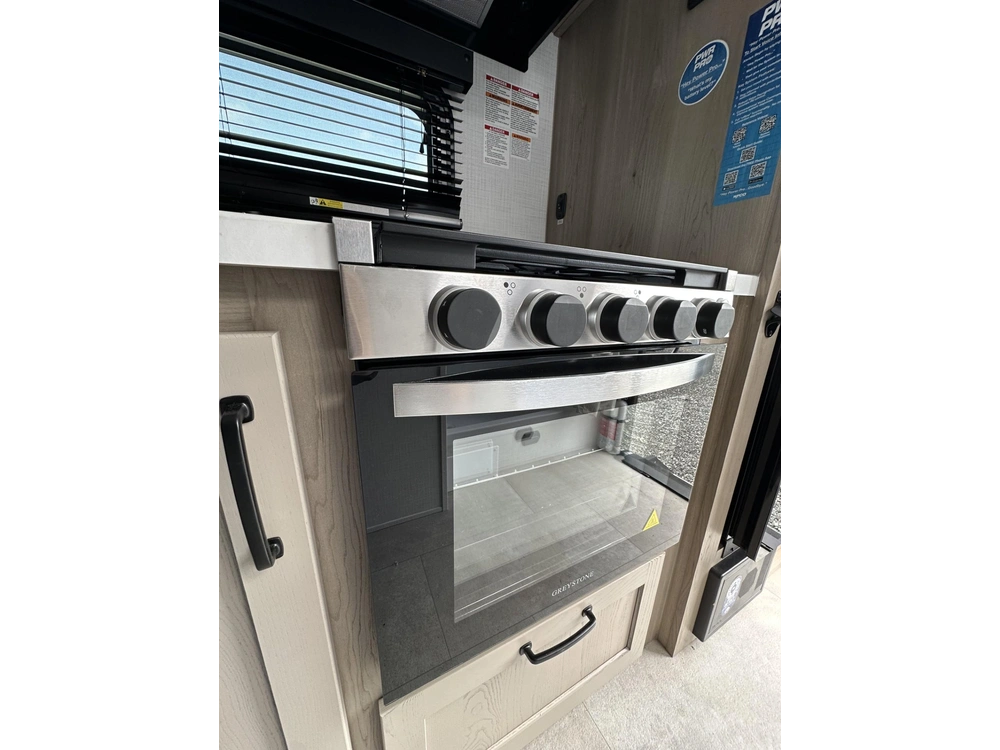 2025 Rockwood Geopro 15fdg alt