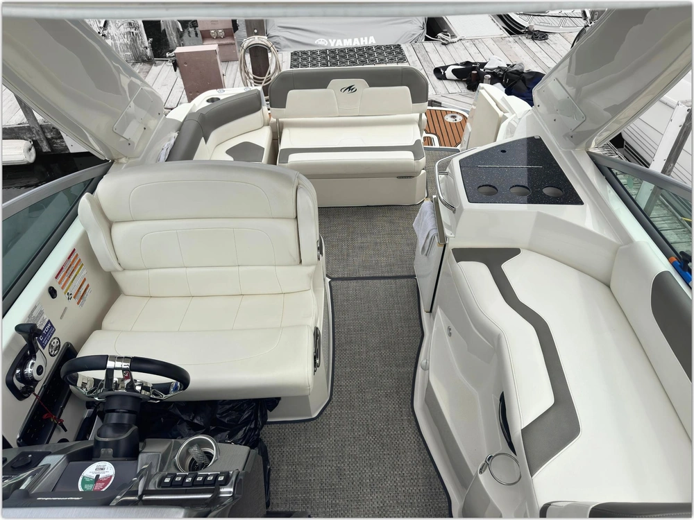 2014 Monterey Boats 280 Sport Yacht No Luxury Tax* alt