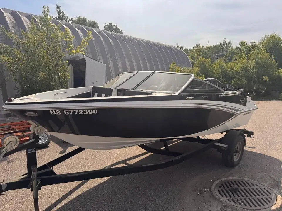 2014 Glastron GT180