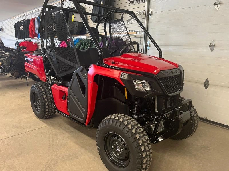 Honda Pioneer 520 2025 alt