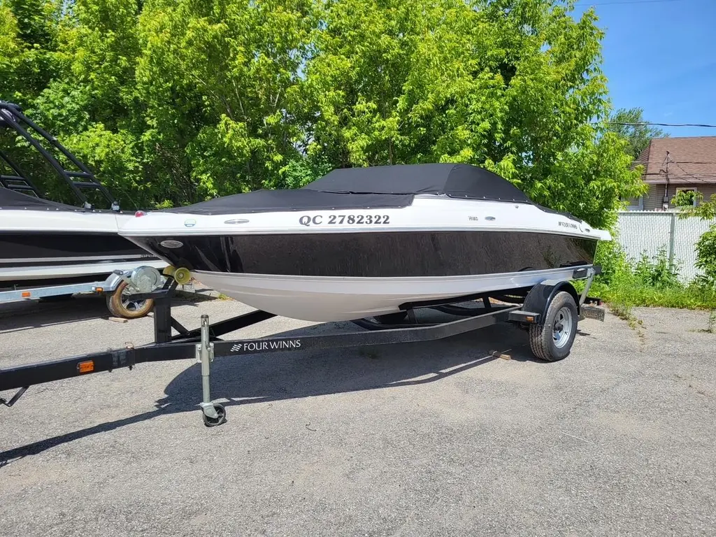 2011 Four Winns d180