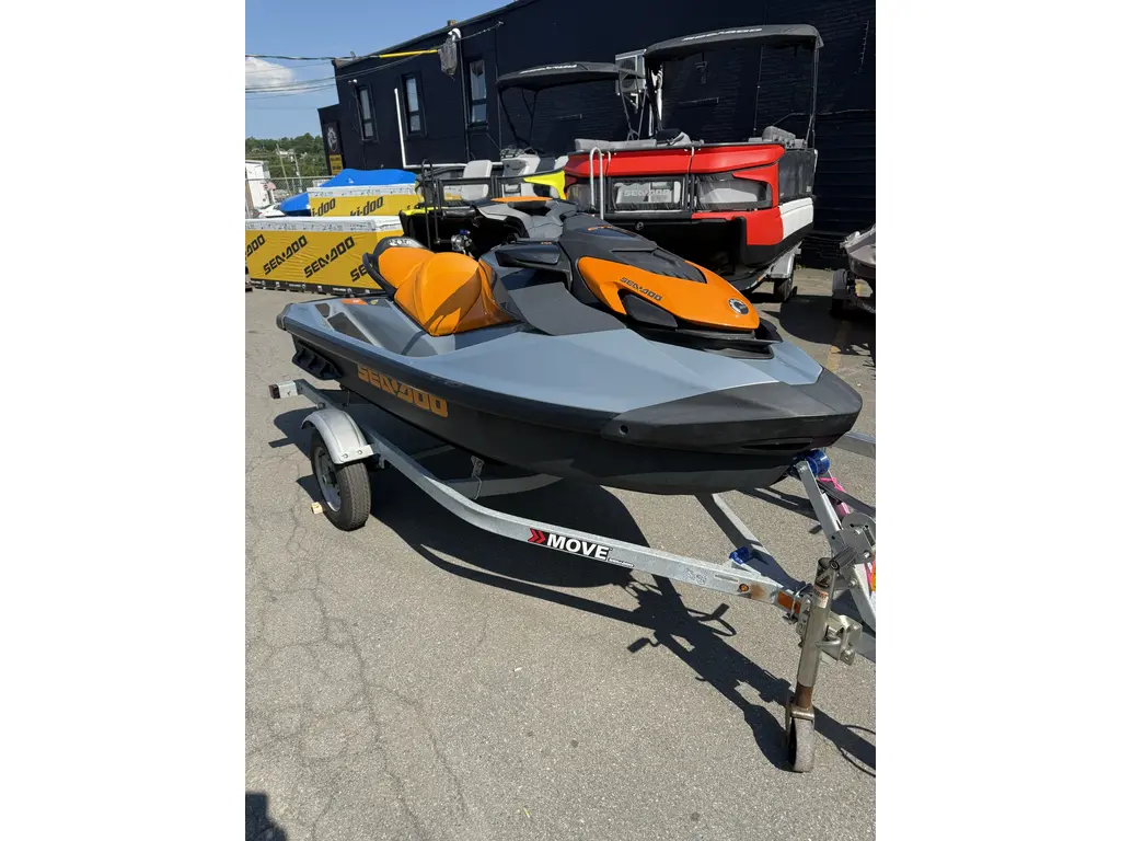 2021 Sea-Doo GTI SE 170 & Trailer