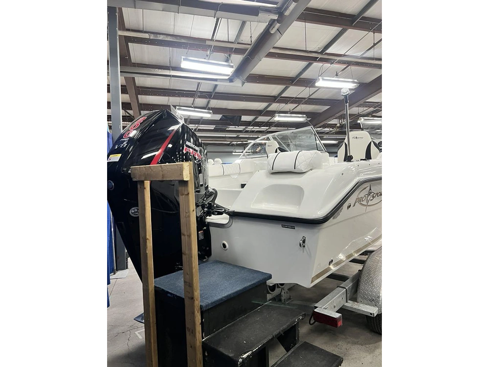 2023 Pro Sports 20ft 2000dc W/ 150xl 4s Mercury & Galv Trailer