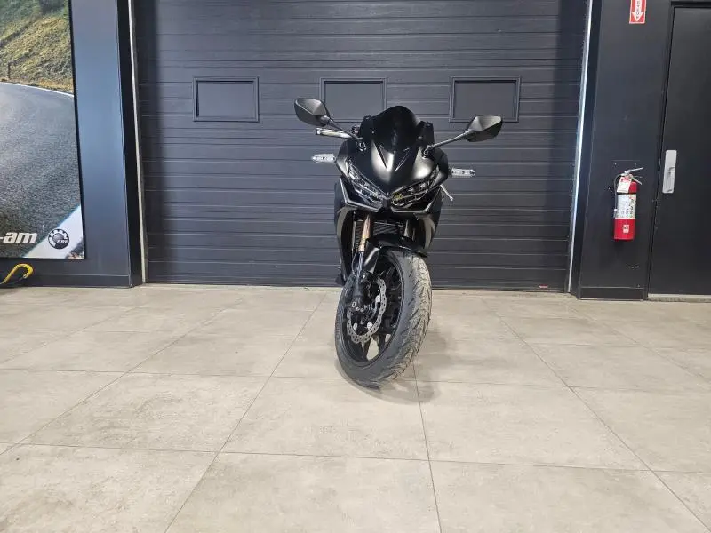 Honda CBR500R 2023