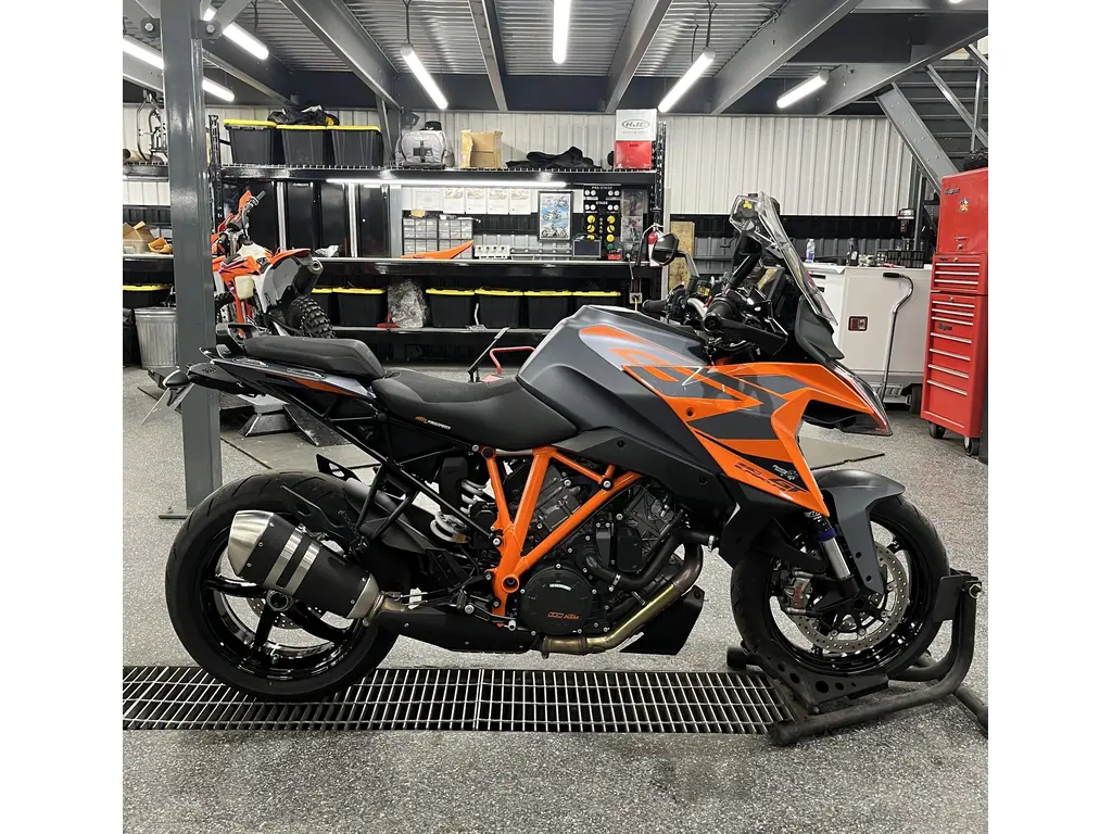 2023 KTM 1290GT