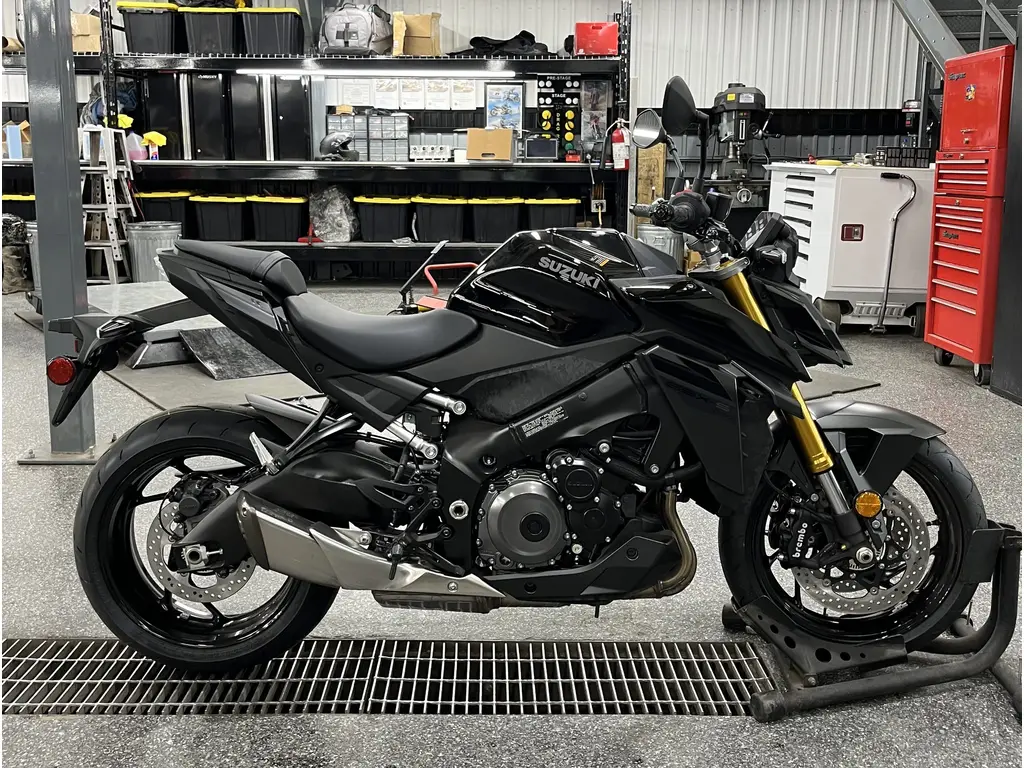 2025 Suzuki GSX-S1000A 