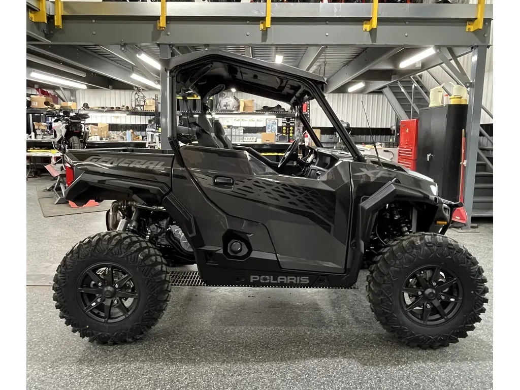 Polaris GENERAL XP 1000 Ultimate  2025