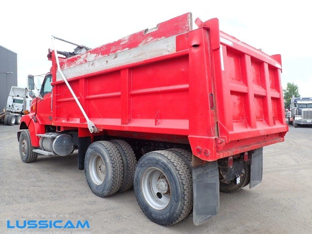 Sterling Lt9500 2005