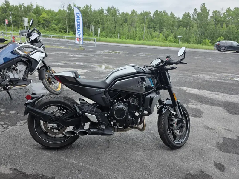 2022 CFMOTO 700 CL-X SPORT