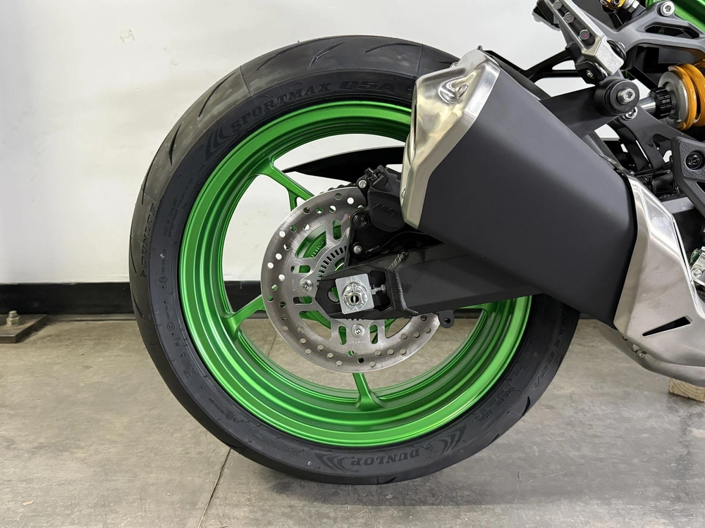 2025 Kawasaki Z900 Se Démo *5.99% Jusqu'à 84 Mois💳 alt