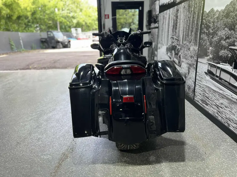 2015 Can-Am SPYDER F3 SE6 **UNIQUE!!**