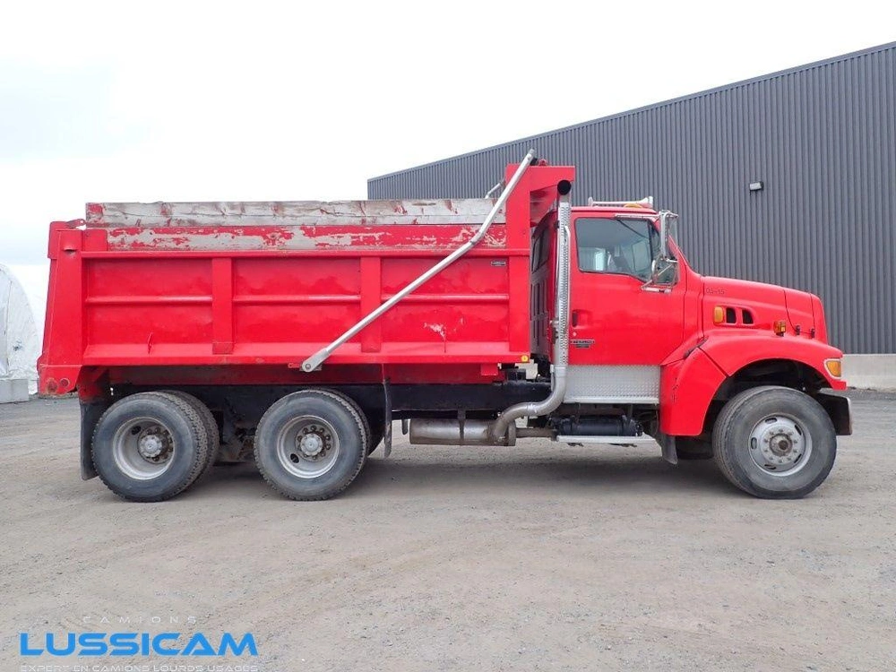 Sterling Lt9500 2005