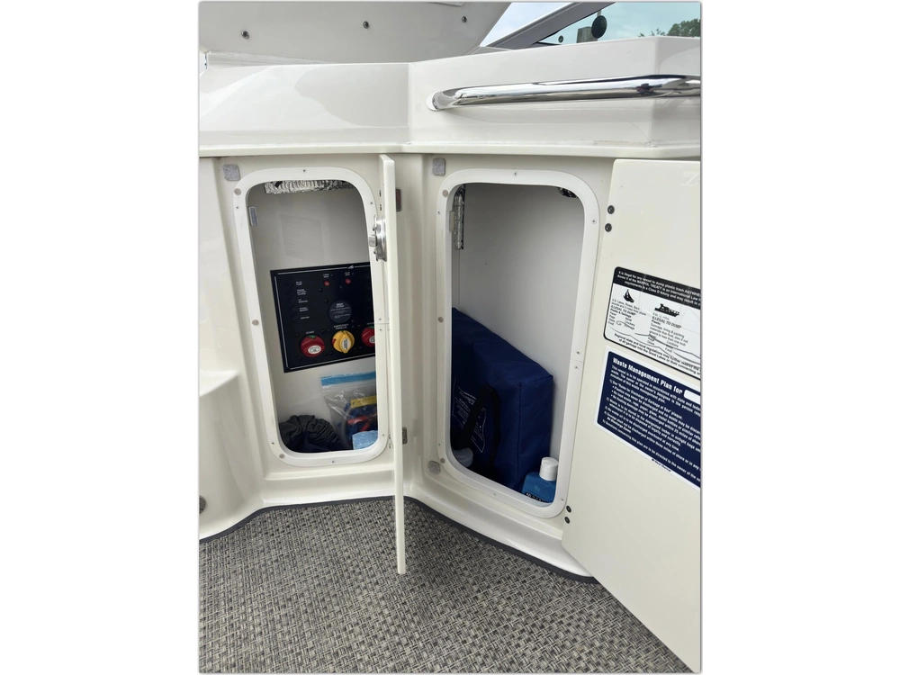 2014 Monterey Boats 280 Sport Yacht No Luxury Tax* alt