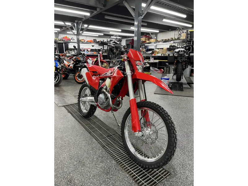 2025 GASGAS ES 350 thumbnail 8