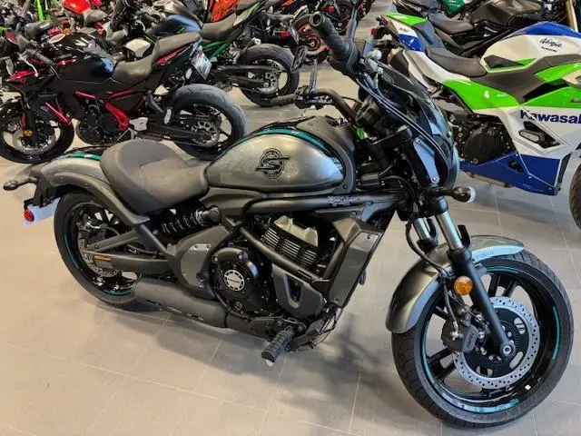 Kawasaki VULCAN 650 S 2025 - CAFÉ
