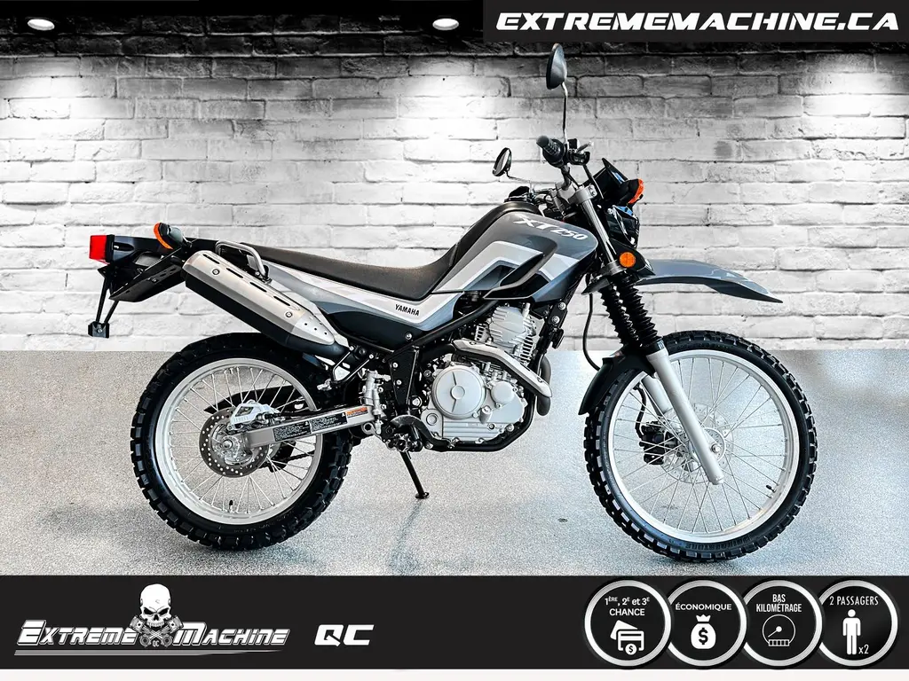 Yamaha XT250 2024 - SEULEMENT 850kM - TRÈS PROPRE!!!