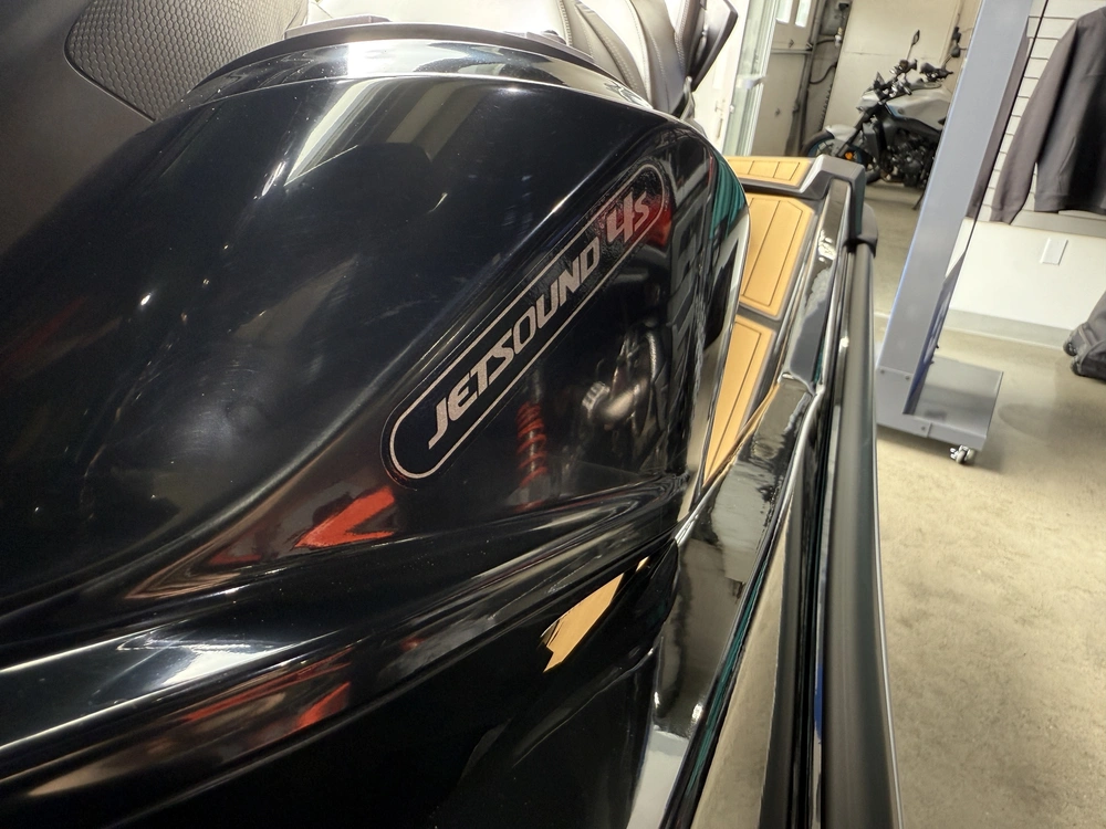 Kawasaki Jet Ski Ultra 160lx 2025 alt